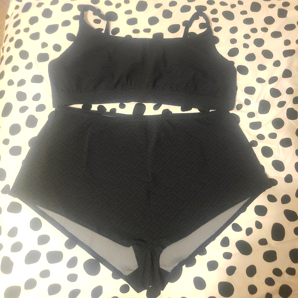Fendi Skims bralette & panty set sz 4x NIB